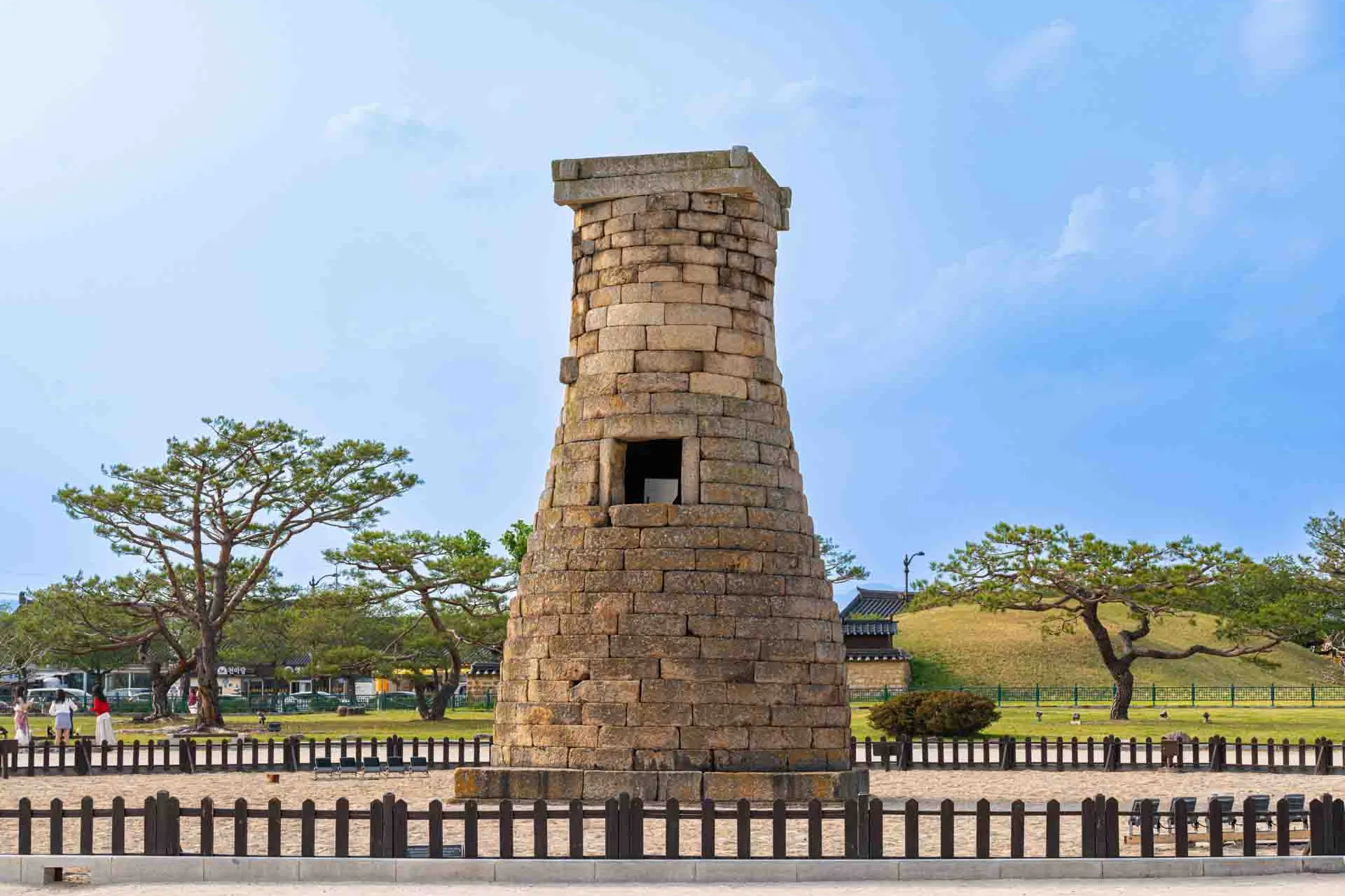 Cheomseongdae i Gyeongju – Asias eldste bevarte observatorium Cheomseongdae i Gyeongju – Asias eldste bevarte observatorium