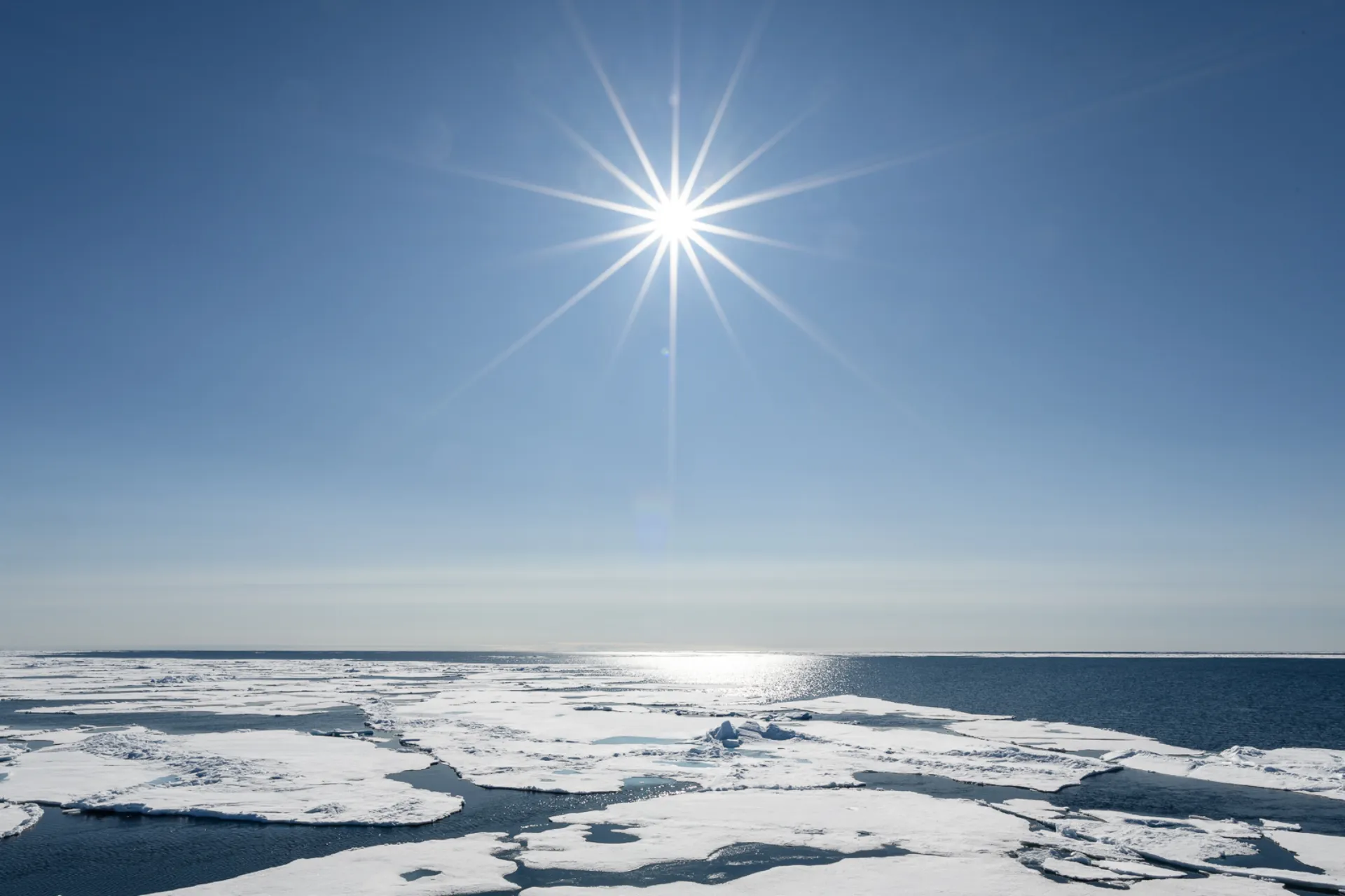 Sol, hav og is Sol, hav og is