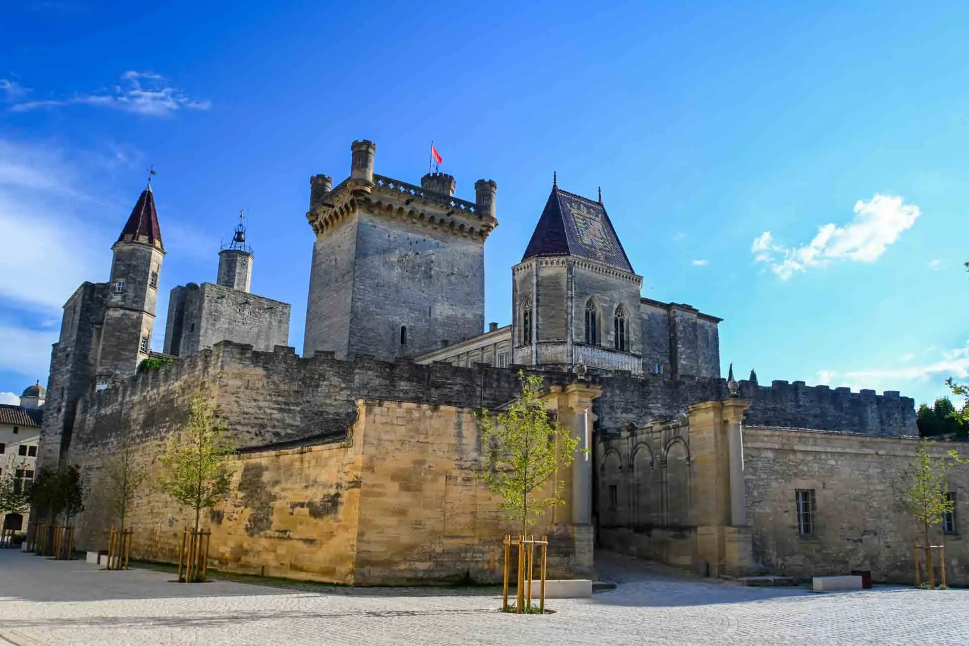 Det berømte hertugpalasset i Uzès er privateid av familien d’Uzès