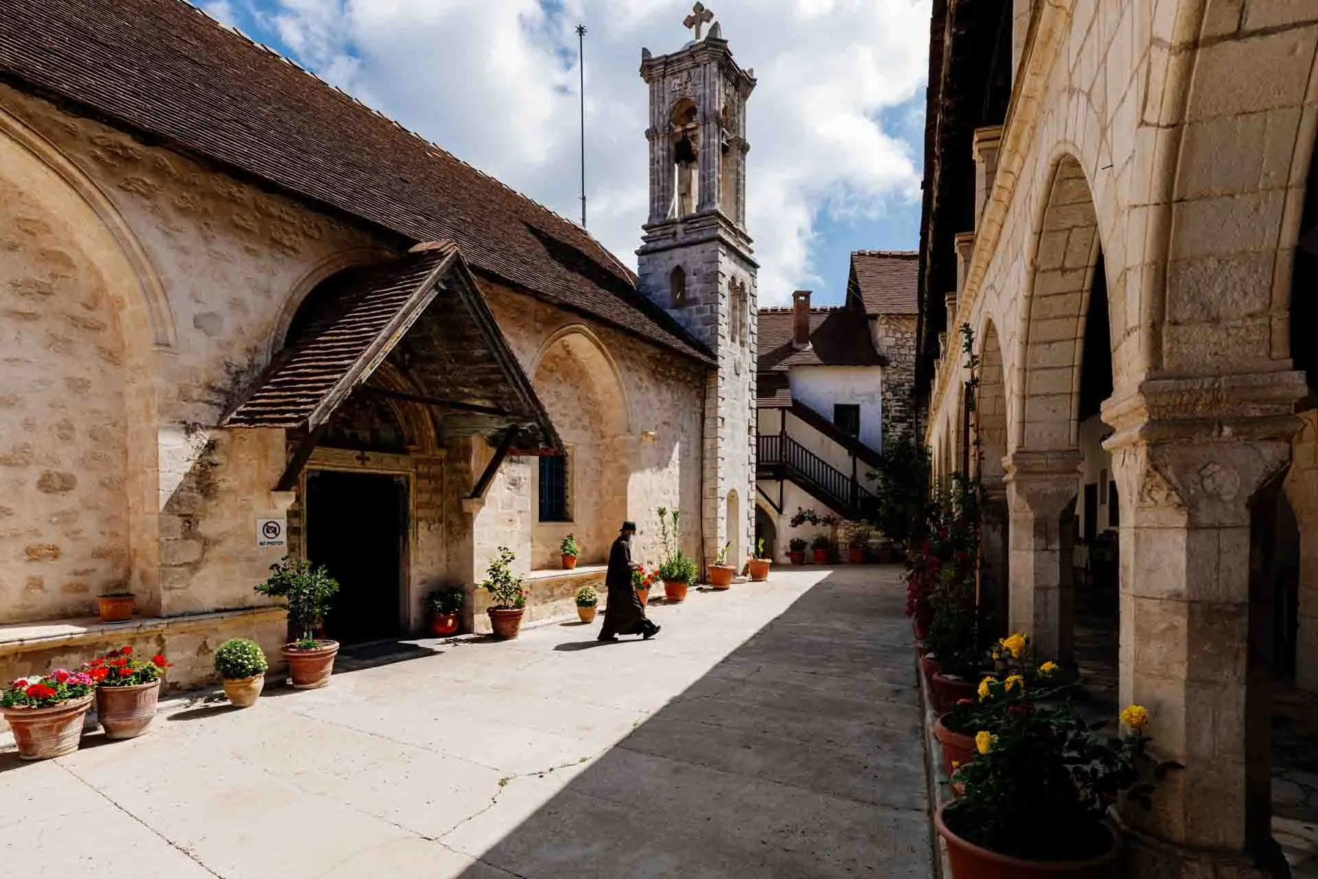 Kykkos-klosteret (Panagia tou Kykkou) er et av de rikeste og mest betydningsfulle klostrene på Kypros