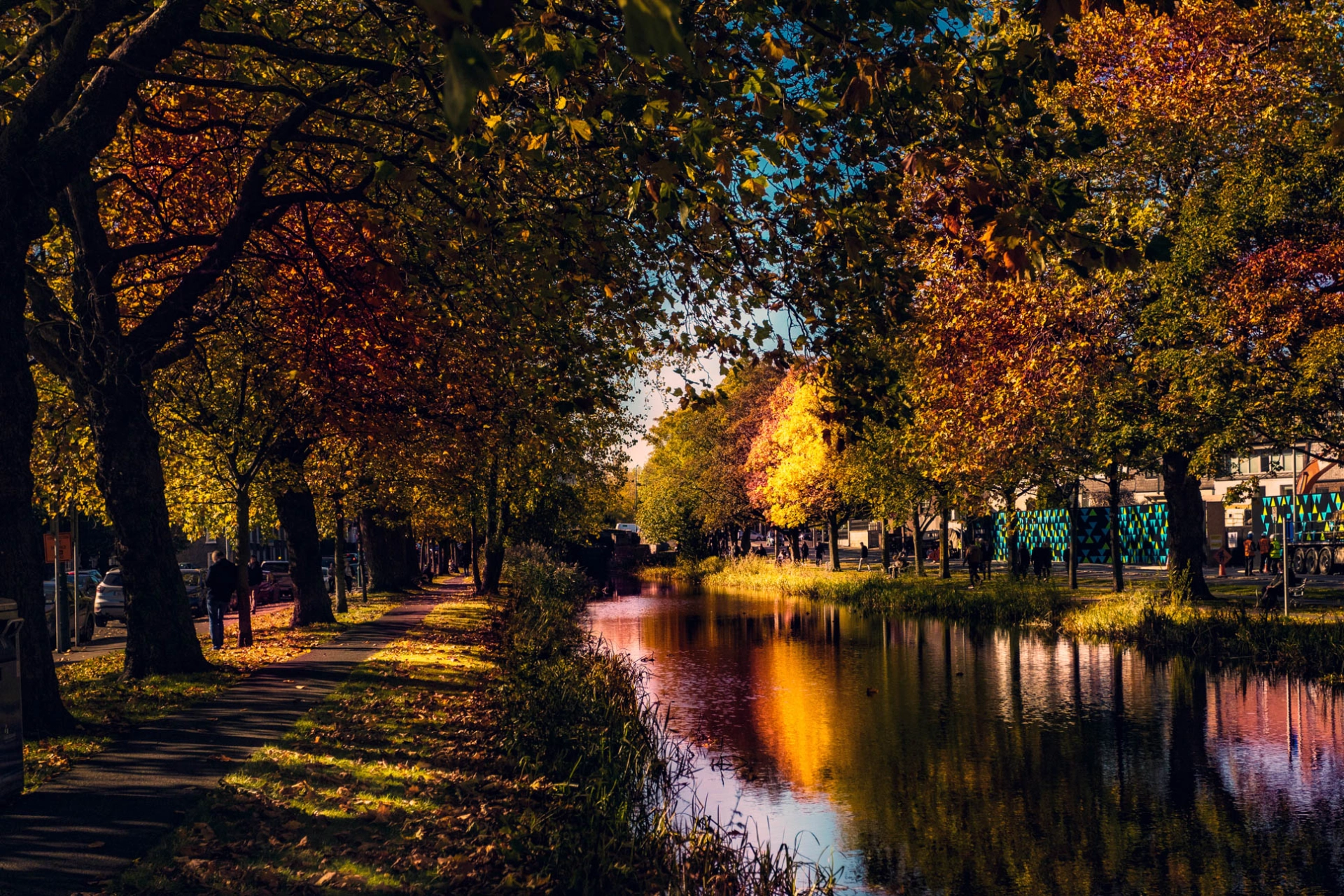 Høststemning ved kanal i Dublin