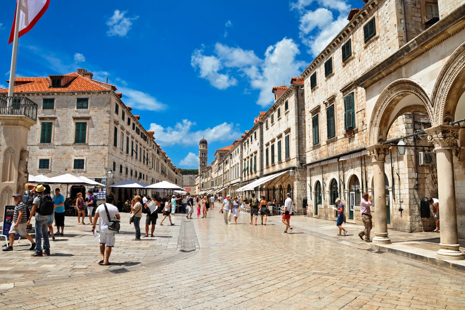 Den UNESCO‑fredede gamle bydelen i Dubrovnik Den UNESCO‑fredede gamle bydelen i Dubrovnik