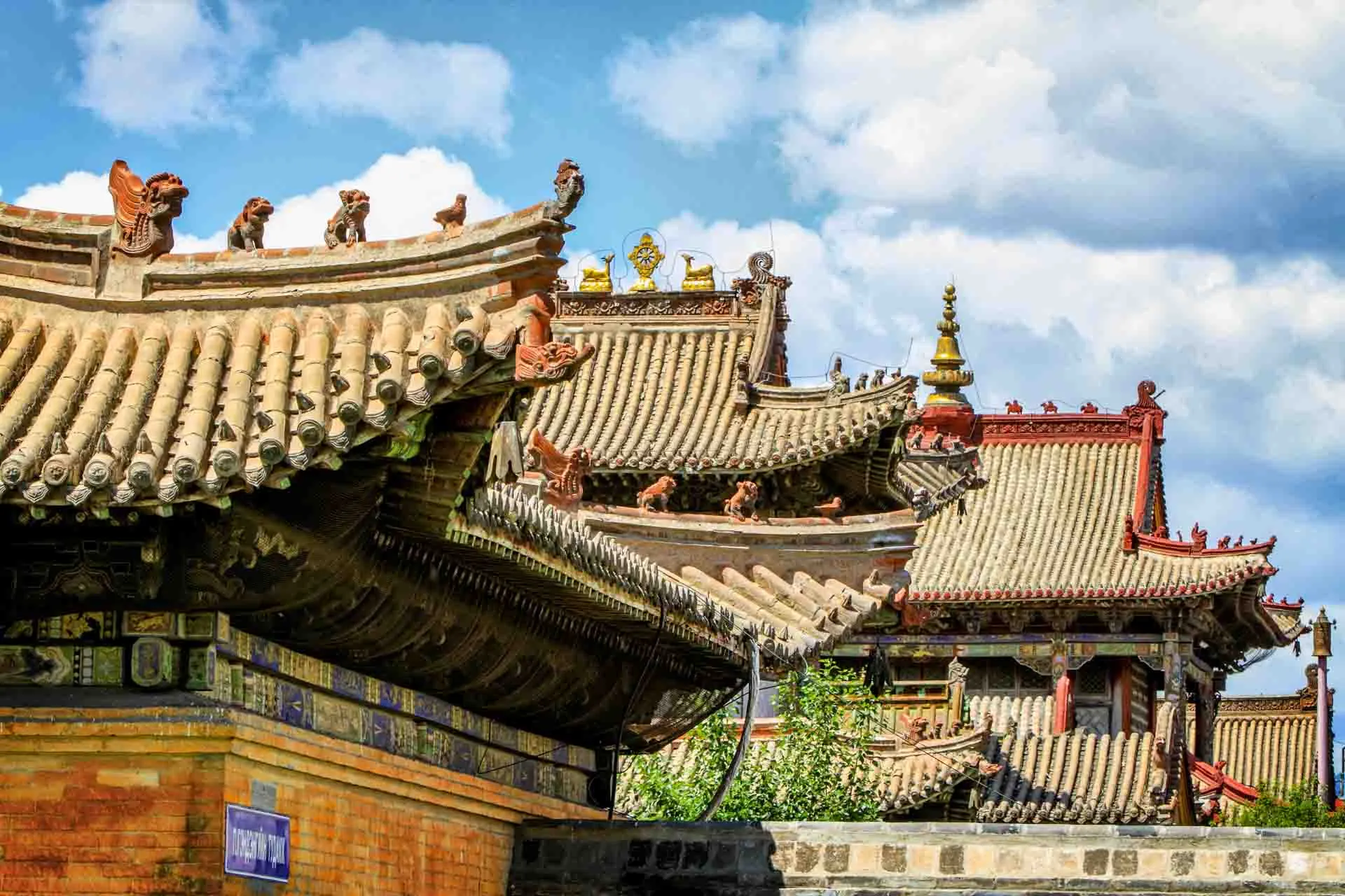 Tak-konstruksjoner fra Djengis Khan-templet i Ulan Bator Tak-konstruksjoner fra Djengis Khan-templet i Ulan Bator