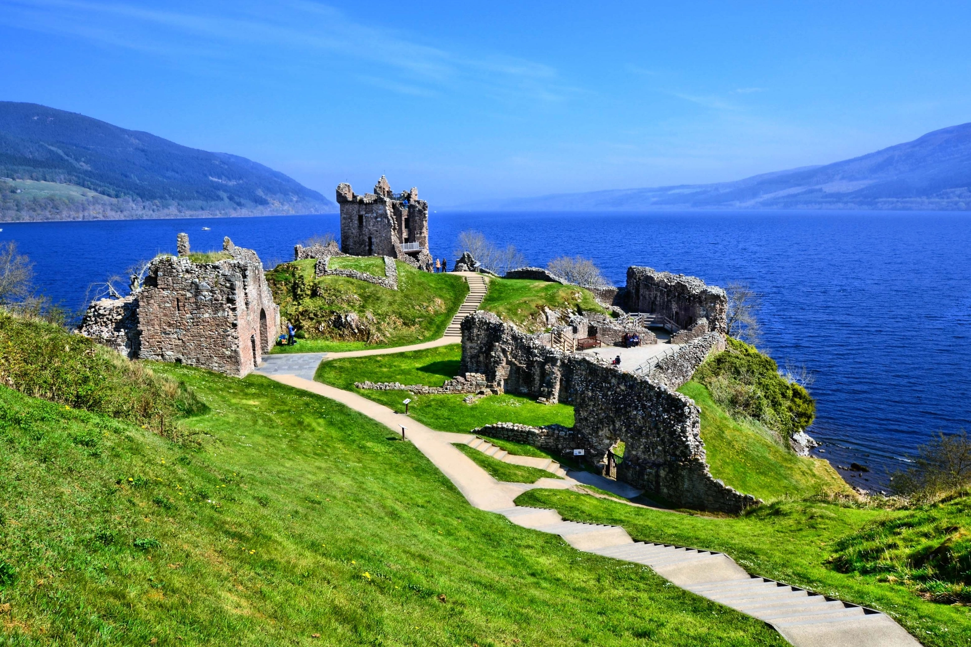 Urquhart slottsruin ved Loch Ness