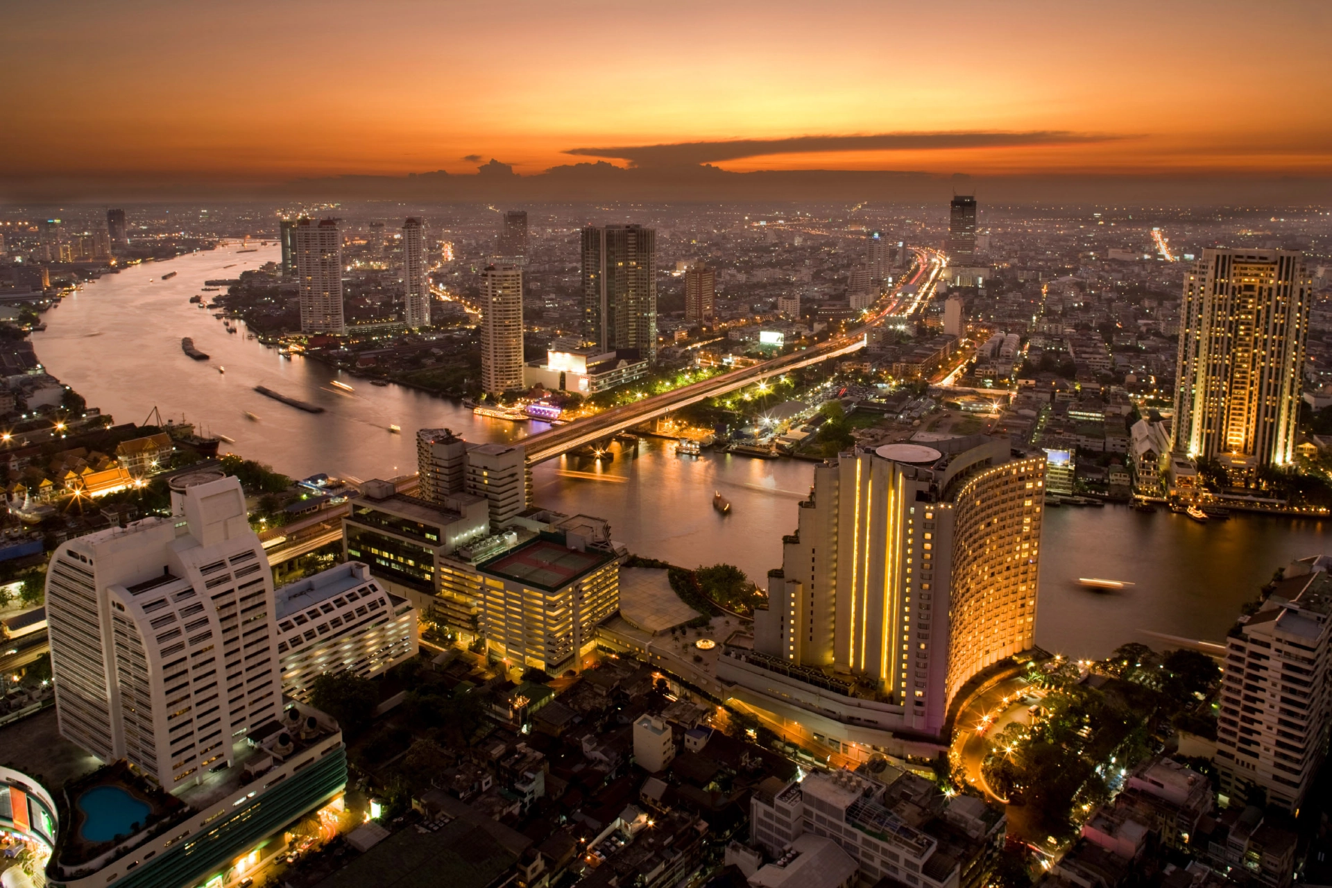 Solnedgang over Bangkok
