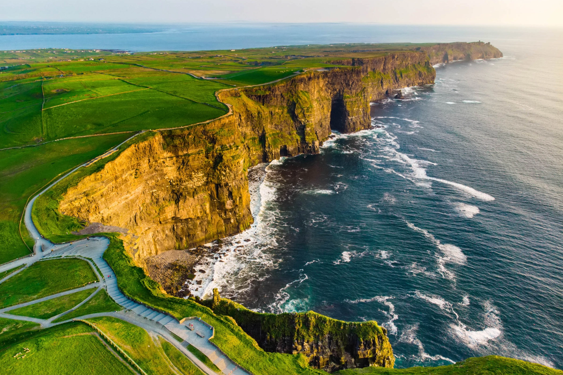 Luftfoto av Cliffs of Moher