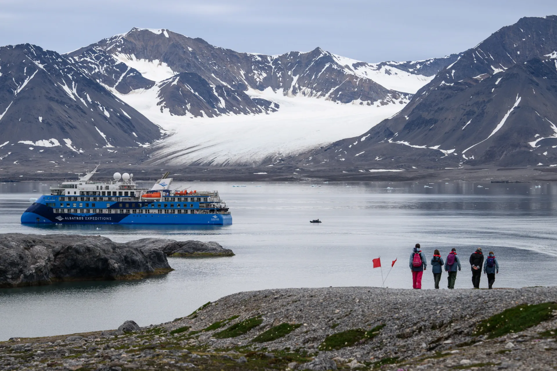 Ocean Albatros har normalt plass til rundt 169–199 passasjerer Ocean Albatros har normalt plass til rundt 169–199 passasjerer