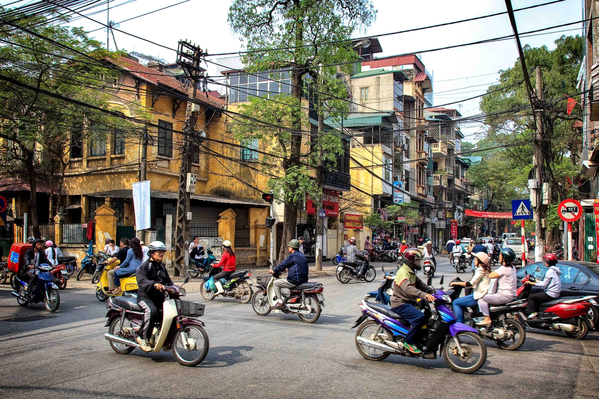 Trafikken i Hanoi er livlig