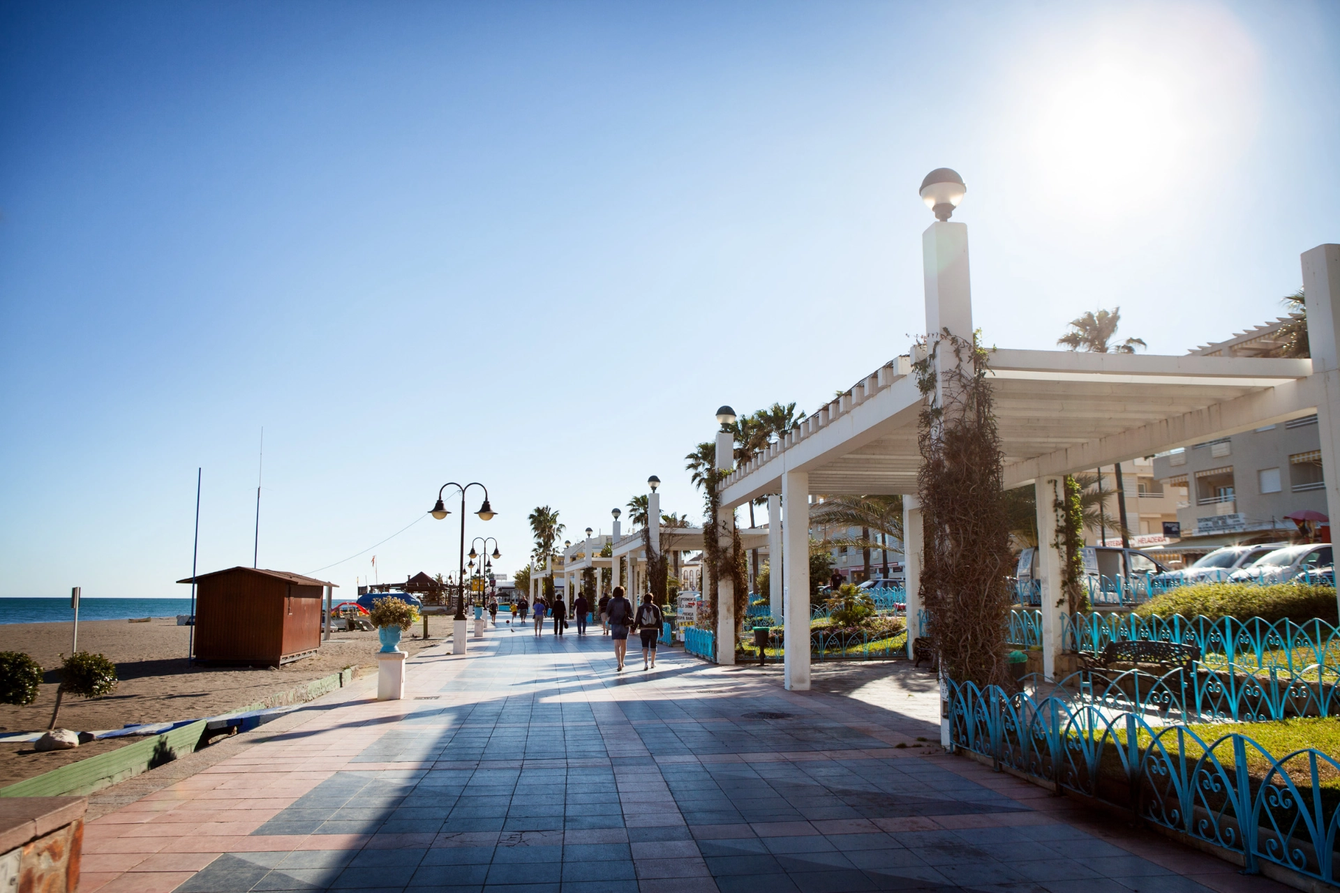 Den svært lange strandpromenaden i Torremolinos
