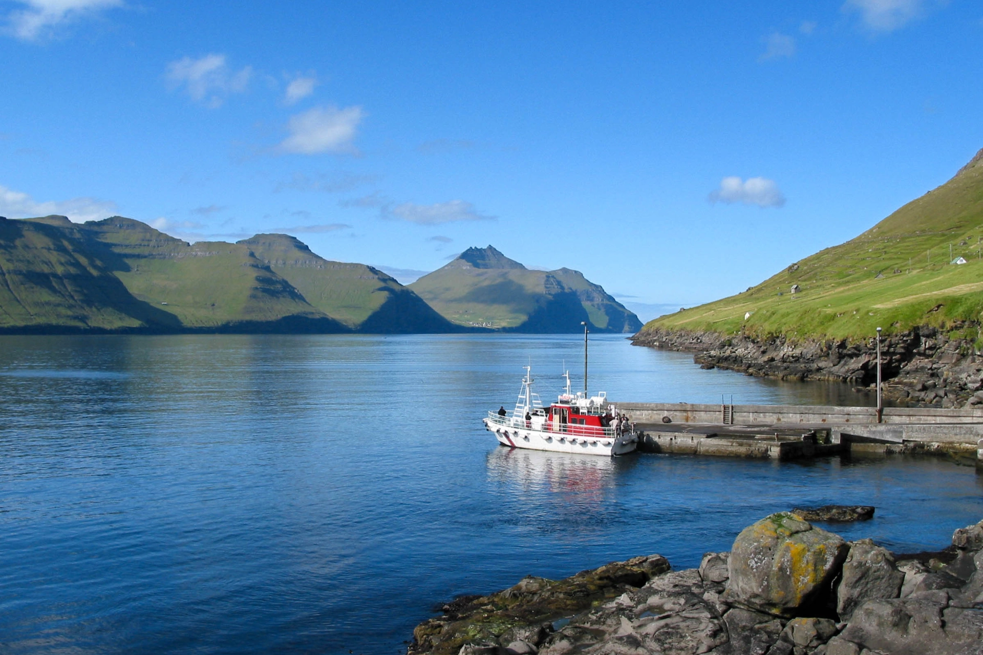 Stillhet ved fjorden