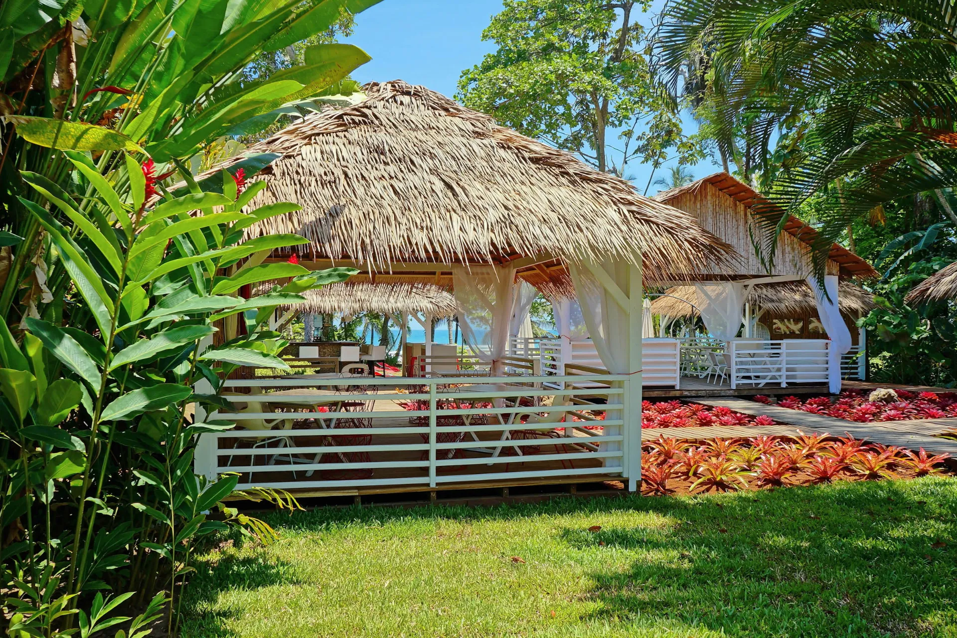 Tropisk strandrestaurantområde i Puerto Viejo Tropisk strandrestaurantområde i Puerto Viejo
