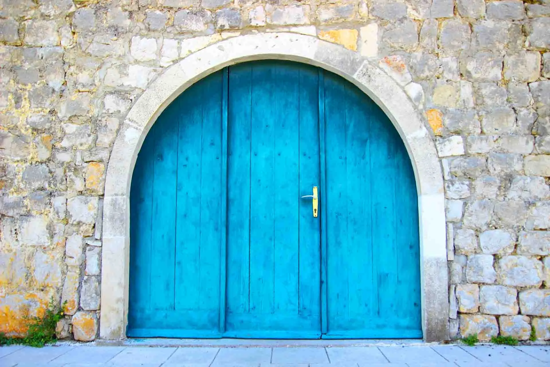 Stilfull dør i Ston Stilfull dør i Ston