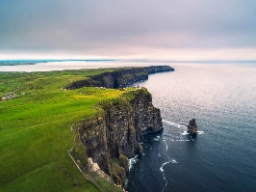 Cliffs of Moher med majestetiske Branaunmore
