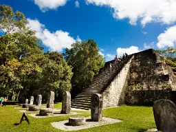 Tid for å utforske mayaruinene i Tikal Tid for å utforske mayaruinene i Tikal