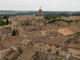 Byen Uzès er kjent for sitt middelaldersentrum, smale gater og sjarmerende plasser