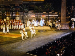 Imponerende scener - her Aida