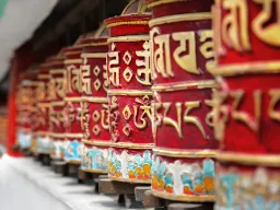 Bønnehjul som man dreier med klokken mens man ber