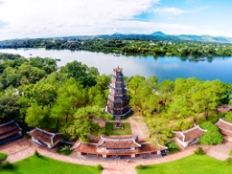 Thien Mu-pagoden i Huế sett fra luften