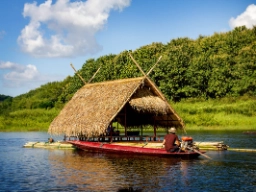 Bambusflåte på elven Kwai