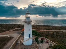 Fyret i Paphos er ca. 20 meter høyt