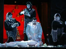 Henrettelsesscenen i Puccinis Turandot, der Ping, Pang og Pong samt Calaf er vitner Henrettelsesscenen i Puccinis Turandot, der Ping, Pang og Pong samt Calaf er vitner