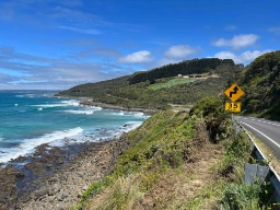 Great Ocean Road er omtrent 240 km lang