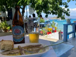 Taverna-besøk i Tolo Taverna-besøk i Tolo