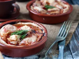 Burek - lokal specialitet Burek - lokal specialitet