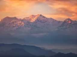 Himalaya-fjellene ved soloppgang eller solnedgang