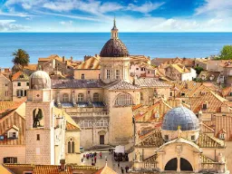 Utsikt over den gamle bydelen i Dubrovnik Utsikt over den gamle bydelen i Dubrovnik