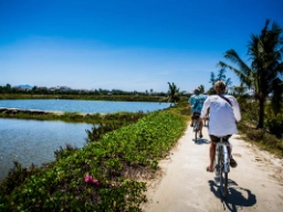 På sykkeltur i området rundt Hoi An