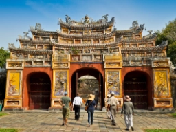 Inngangsport til Den forbudte lilla by i Huế