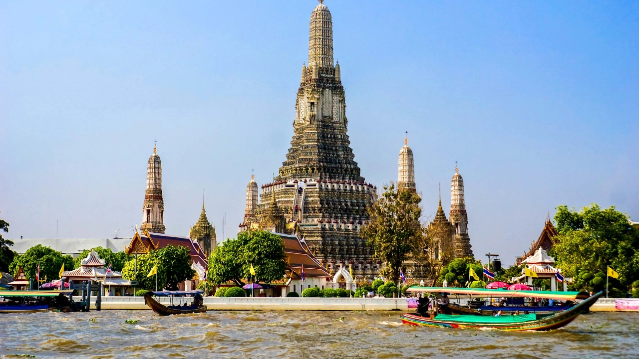 Wat Arun – også kjent som Daggryets tempel – som ligger i Bangkok