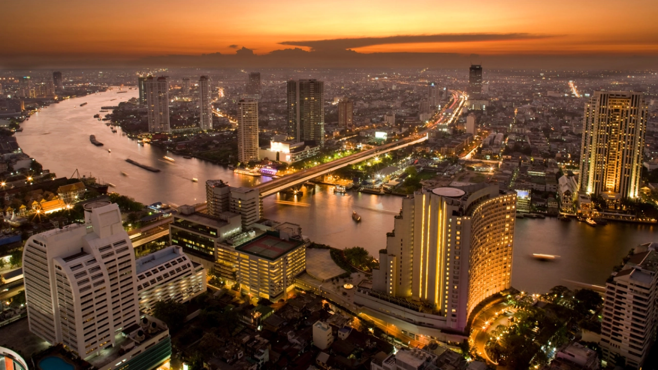 Solnedgang over Bangkok