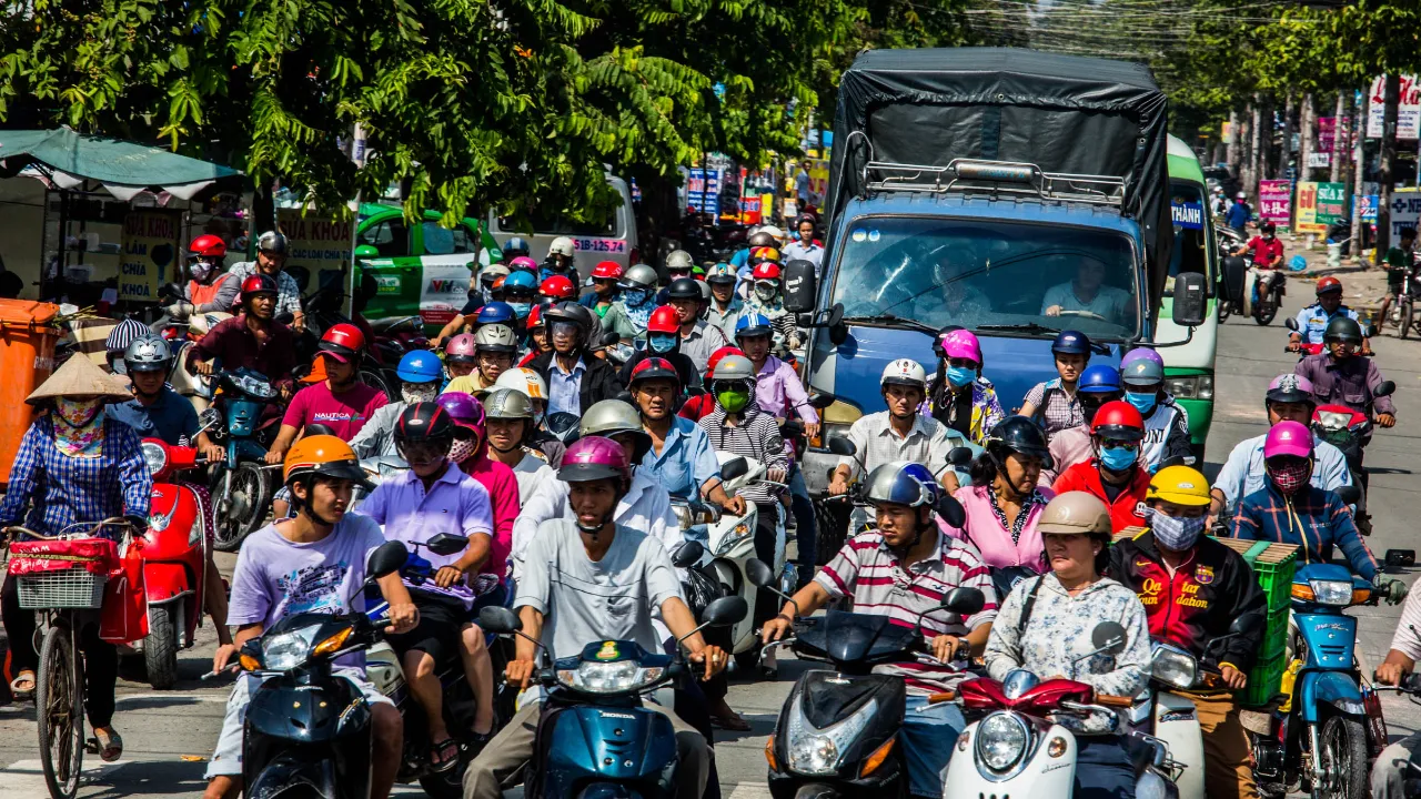 Lurt å bruke hjelm i Ho Chi Minh-byen Lurt å bruke hjelm i Ho Chi Minh-byen