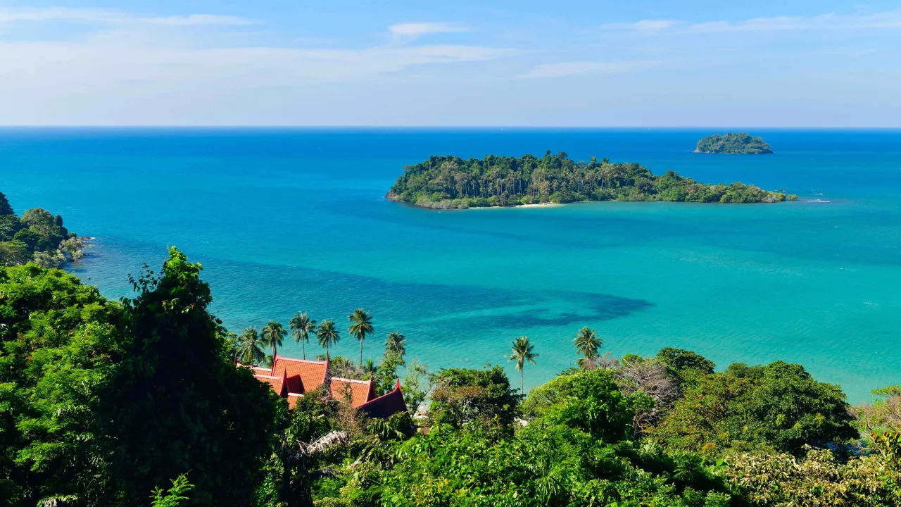 Koh Chang betyr bokstavelig talt «Elefantøya» Koh Chang betyr bokstavelig talt «Elefantøya»