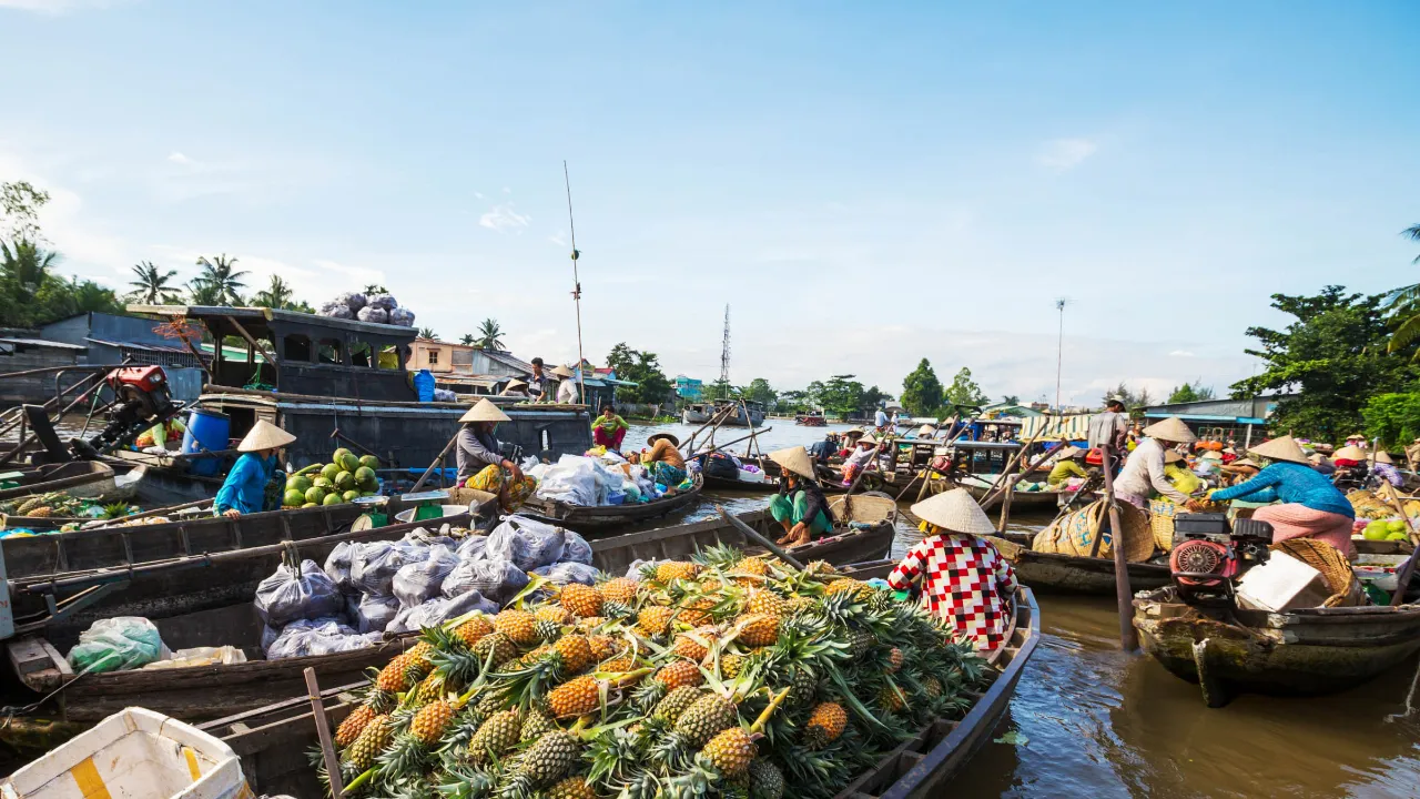 Mekongdeltaet er kjent for sine flytende markeder