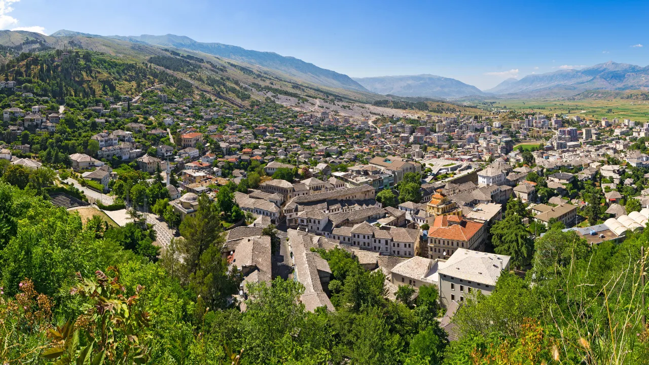 Gjirokastra er en av de vakreste byene i Albania