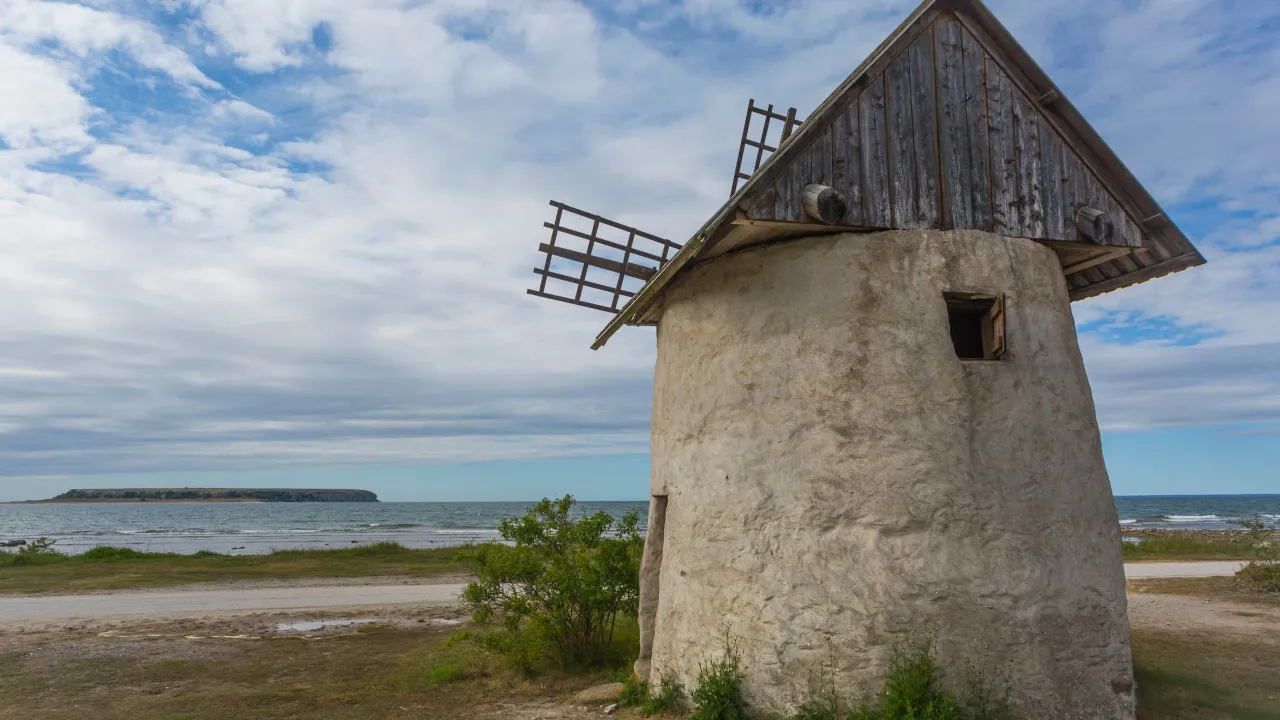 Tradisjonell vindmølle på Gotland Tradisjonell vindmølle på Gotland