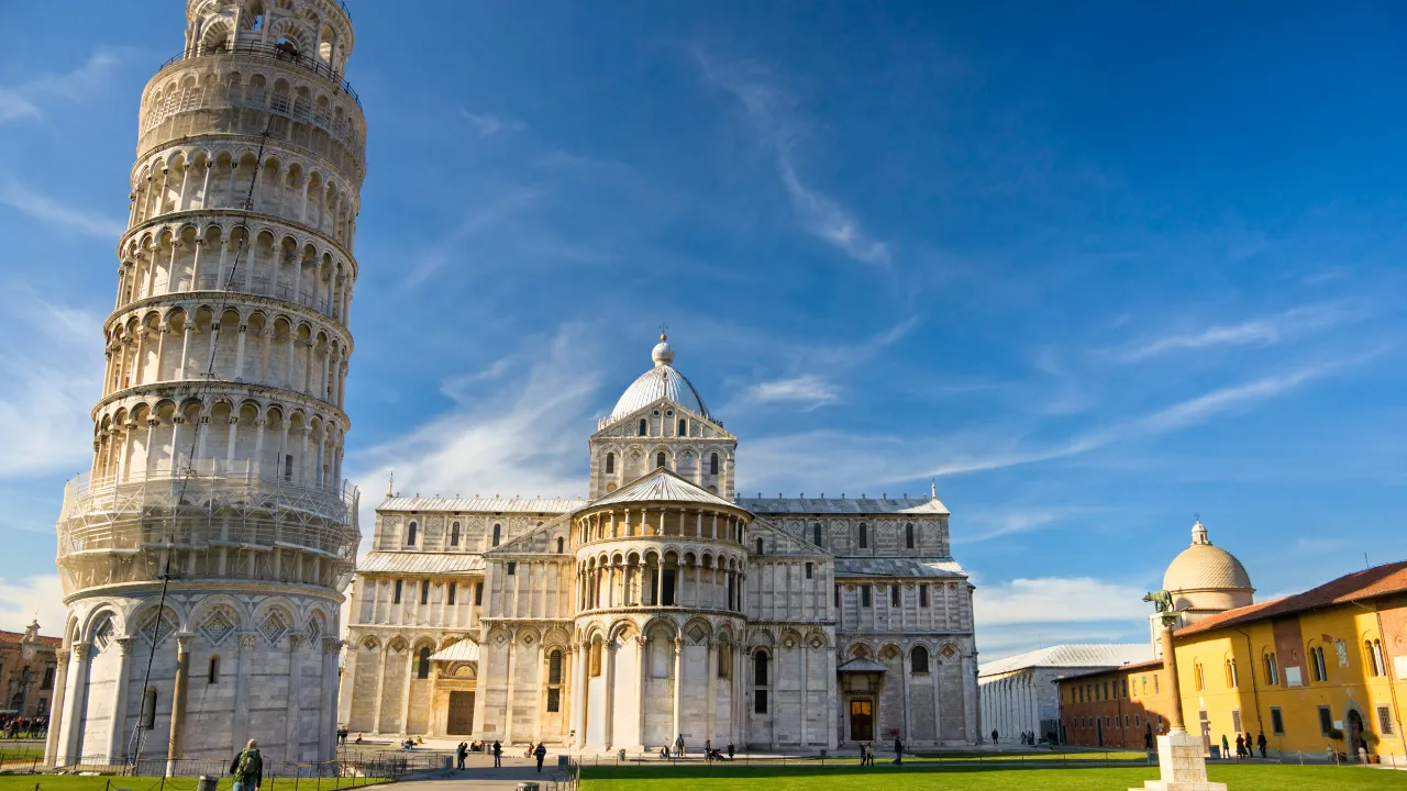 Det skjeve tårnet og domkirken i Pisa Det skjeve tårnet og domkirken i Pisa