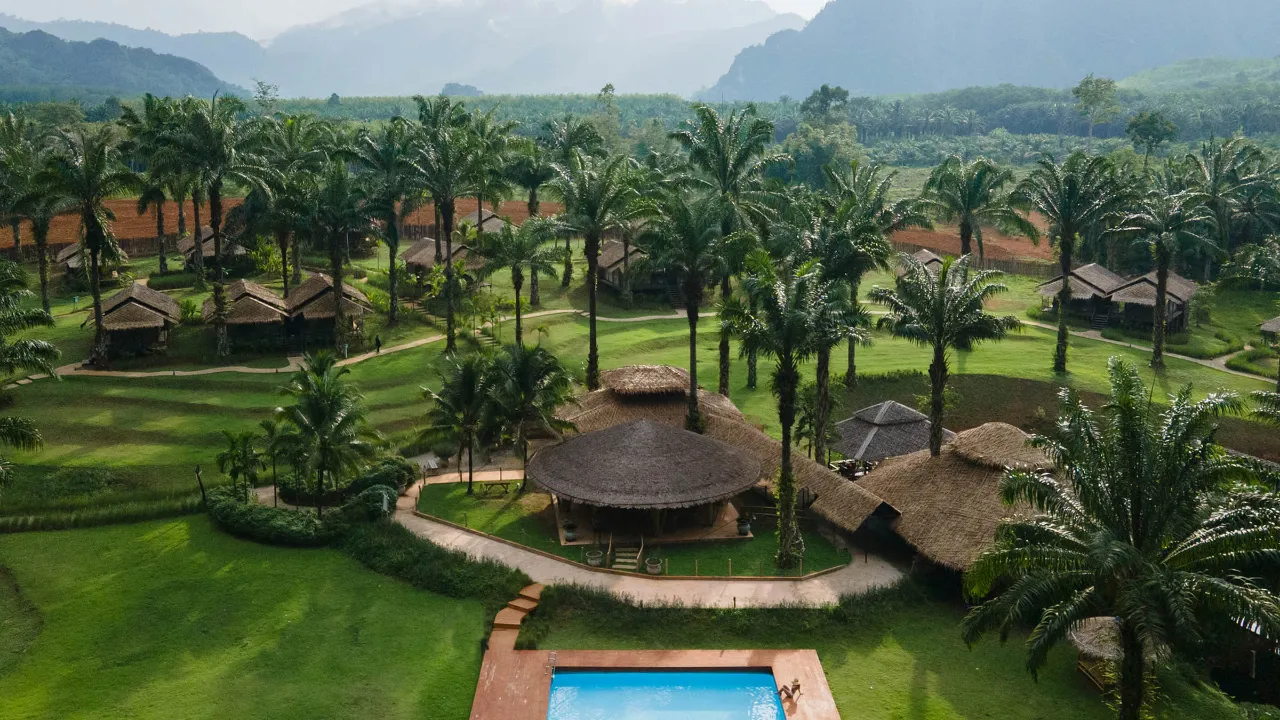 Sjarmerende Khao Sok Boutique Hideaway med komfortable safaritelt Sjarmerende Khao Sok Boutique Hideaway med komfortable safaritelt