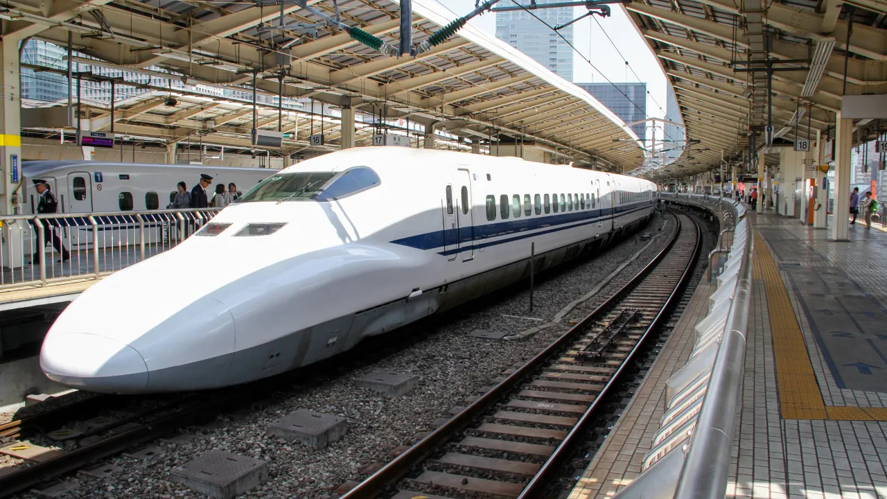 Høyhastighetstoget Shinkansen Høyhastighetstoget Shinkansen