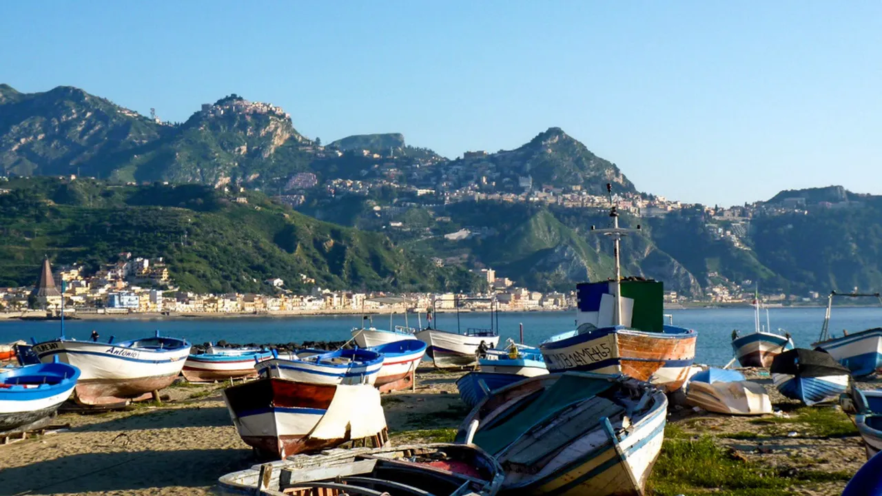 Båter ved Giardini-Naxos