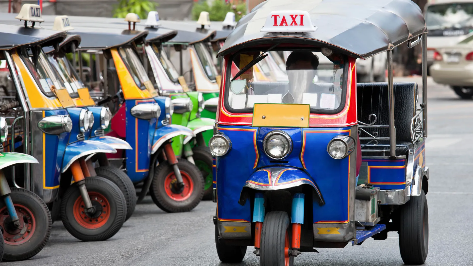 Tut-tut, båt-båt, tuk-tuk!