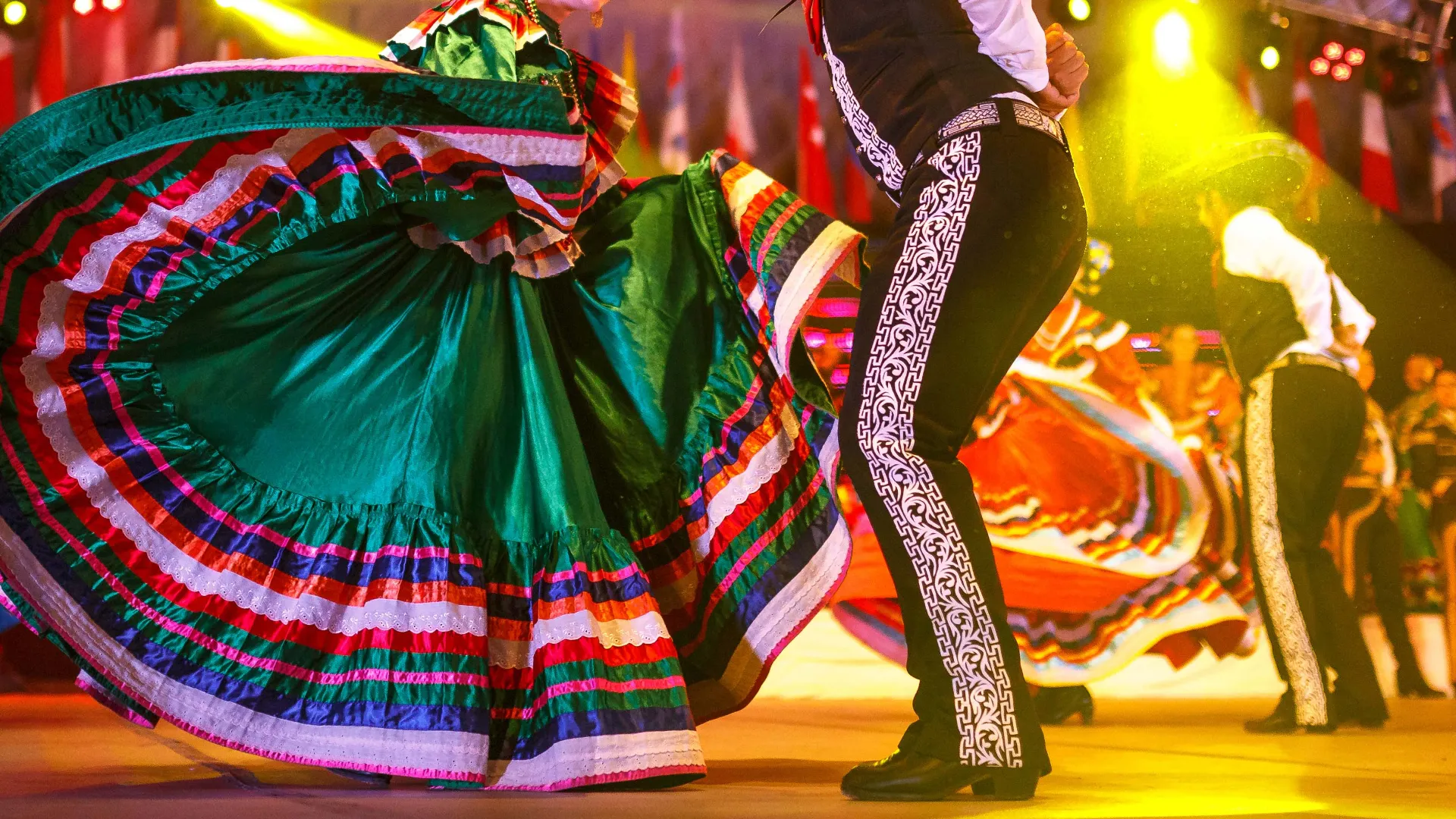 Fest og farger på dansegulvet Fest og farger på dansegulvet
