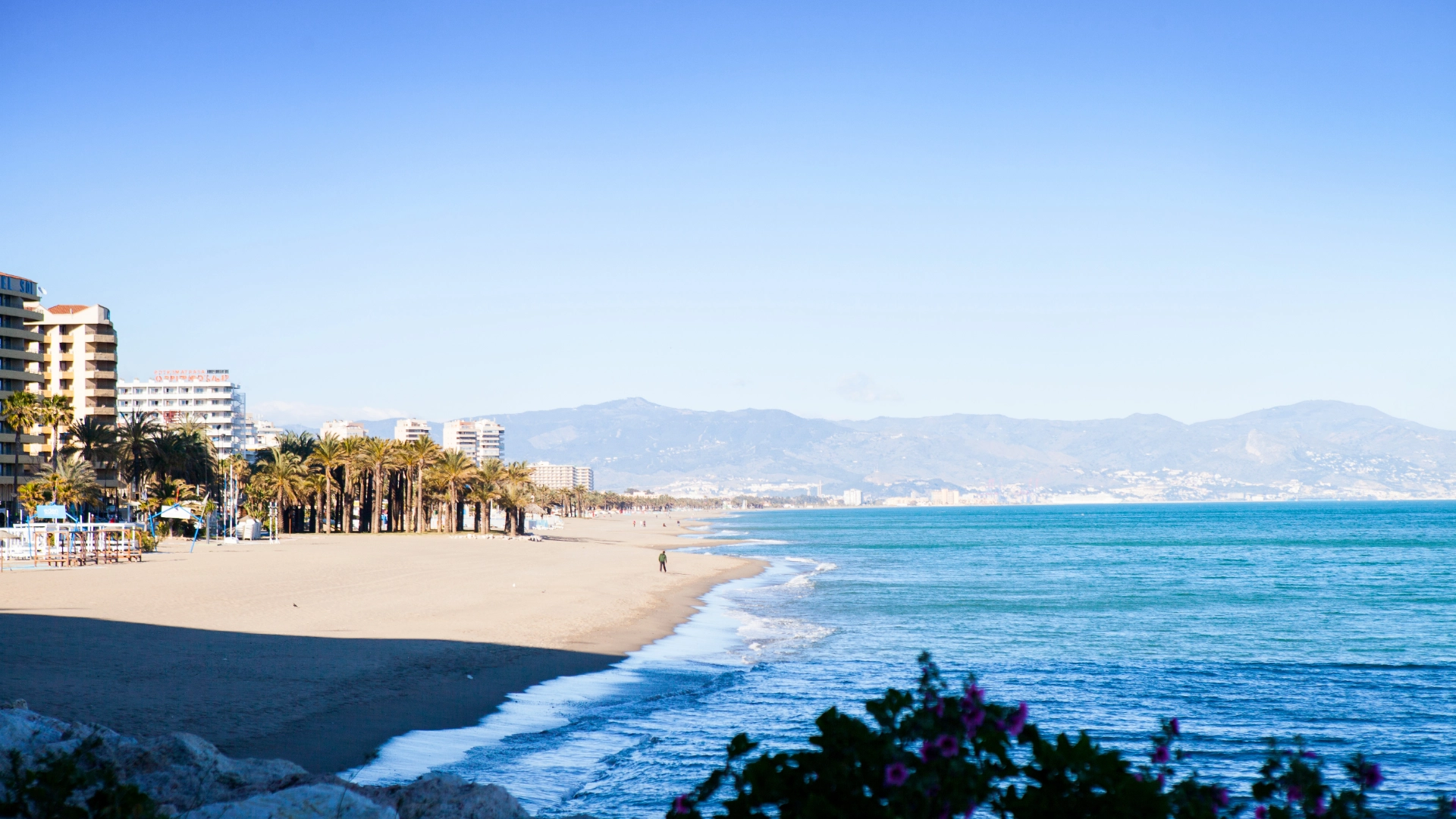 Den brede stranden ved Torremolinos