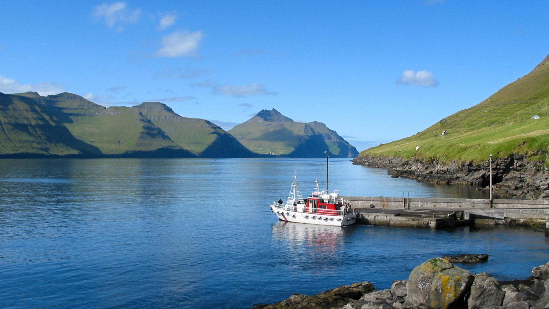 Stillhet ved fjorden